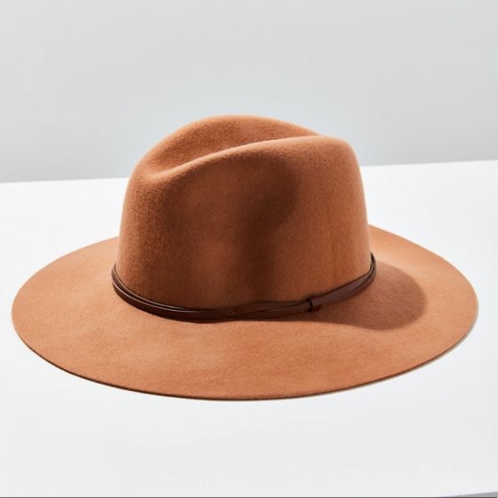 URBAN OUTFITTERS Anna felt Panama hat NWT